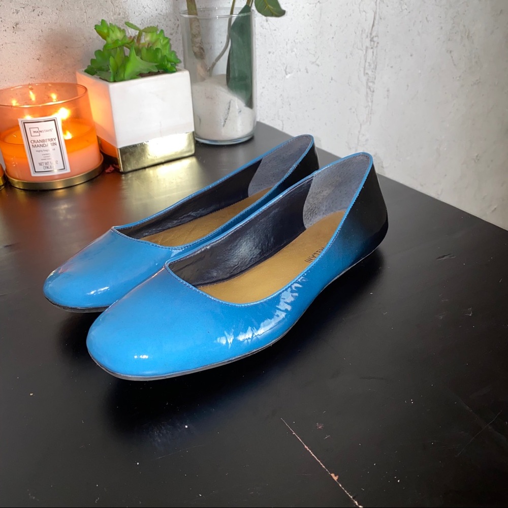 Antonio Melani Teal to Black Ombré Flat